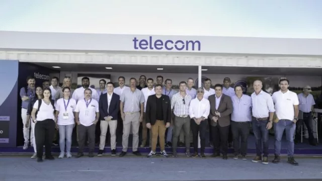 Telecom presentó, en Expoagro 2024, el primer cluster de conectividad rural (con tecnología 4G y redes Iot)