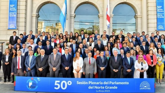 Legisladores del NOA y el NEA respaldaron el planteo del gobernador Sáenz sobre el Impuesto al tabaco