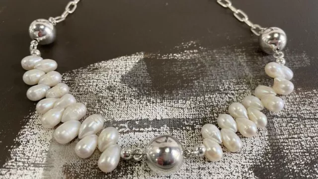 La diseñadora de joyas salteña Antonieta Barreiro prepara las valijas: Tiene todo listo para abrir su local en Francia