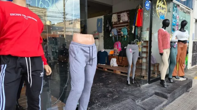 ¡Lo que faltaba! Comerciantes preocupados por la instalación de tiendas americanas en el centro de la ciudad