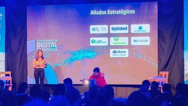 Macro presentó GovTech el programa que acompaña la transformación digital de las ciudades (para hacerlo todo desde tu celular)