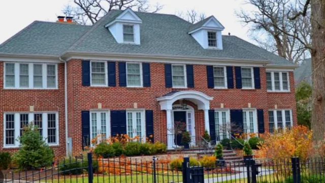 La icónica casa de "Mi Pobre Angelito" está en venta (y por una fortuna)