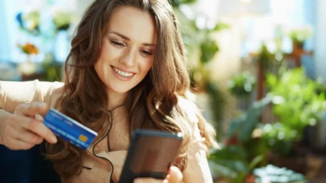 Más de la mitad de los millennials españoles han utilizado las redes sociales para comprar en los últimos 12 meses