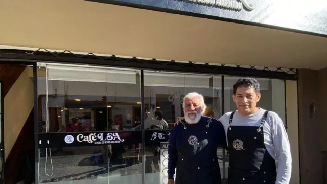 Abrió CaféLSA: un nuevo espacio gastronómico donde el objetivo es la inclusión (y el mejor café, un verdadero lenguaje universal)