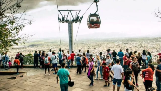 Salta zafó (a medias) de la fuerte caída del turismo en las vacaciones de invierno (hubo solo un 8% menos de ocupación hotelera)