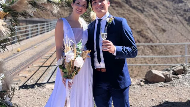 ¿Sabías que ya podés casarte en el Tren a las Nubes o en un viñedo en Cafayate? Entérate de todo en esta nota