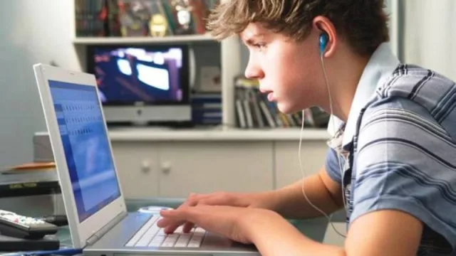 Telecom propone a chicos y chicas (entre 9 y 12 años) jugar y crear de la mano de la tecnología