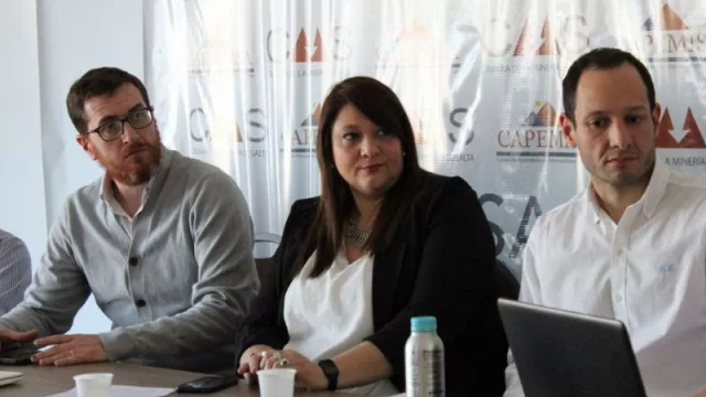 Gobierno y proveedores buscan impulsar en forma conjunta la contratación local en el sector minero