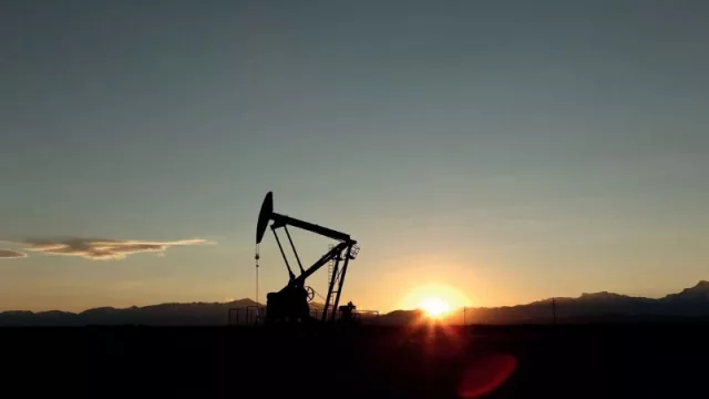 El renacimiento del petróleo en Argentina: Vaca Muerta impulsa la producción a niveles récord