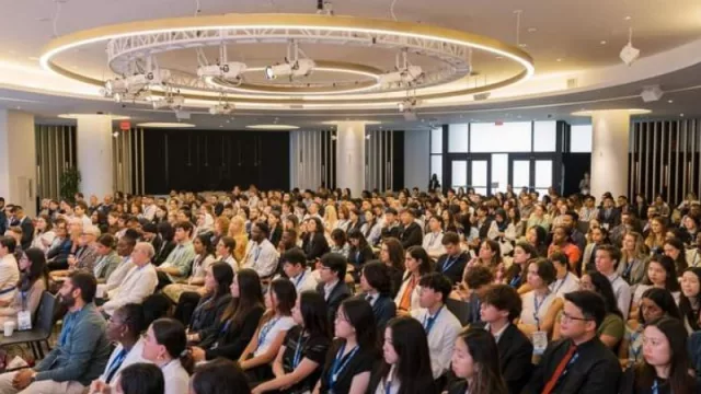 "El futuro del trabajo: ¿Estás preparado para liderar robots y adaptarte a la Revolución Tecnológica?"