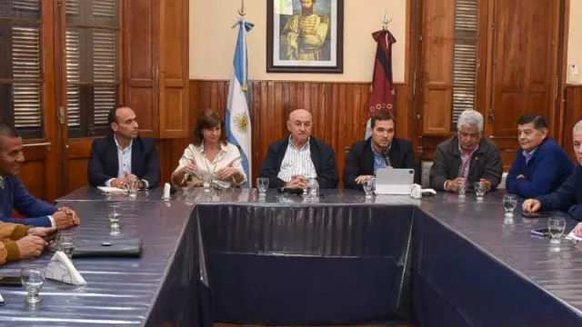 Banco Macro explicó (en el Senado provincial) los avances en sus servicios financieros