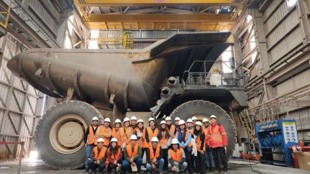 Estudiantes de la Tecnicatura Minera de Campo Quijano visitaron Mina Lindero (un recorrido por el programa "Puertas Abiertas" de Mansfield)