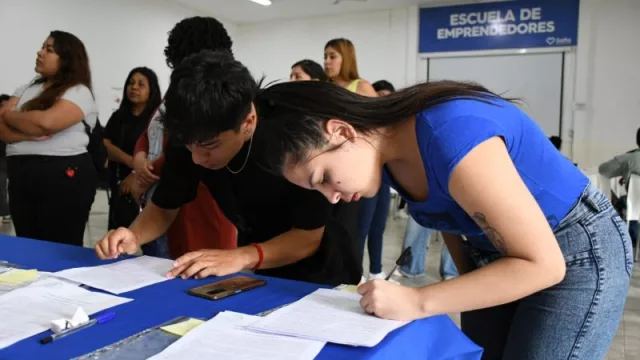 ¡Una buena!: 45 jóvenes iniciarán su entrenamiento laboral en seis empresas locales