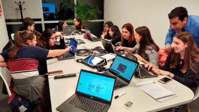 ¿Querés ser programadora? Ya podés inscribirte para cumplir tu sueño (para jóvenes entre 12 y 18 años)