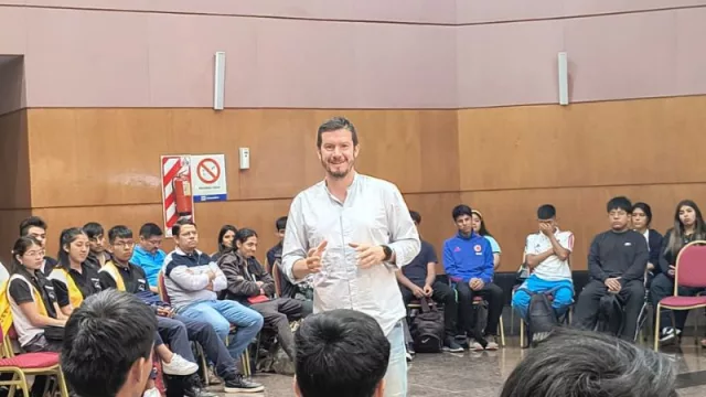 Aquí hay Futuro: presentaron una herramienta de IA para analizar las demandas laborales del mercado (no le podés errar a la carrera)