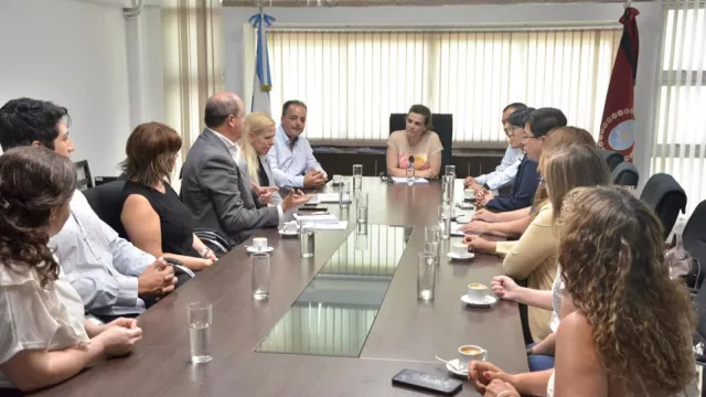 Cinco empresas (que operan en Salta) sumarán estudiantes para que realicen prácticas profesionalizantes