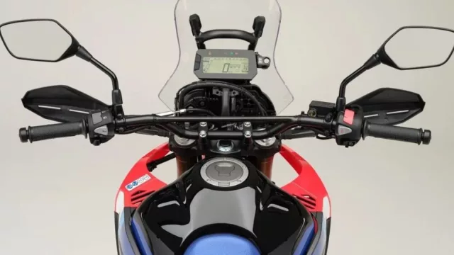 La Honda CRF300 Rally 2025 rompe los límites de la aventura, así es su rediseño