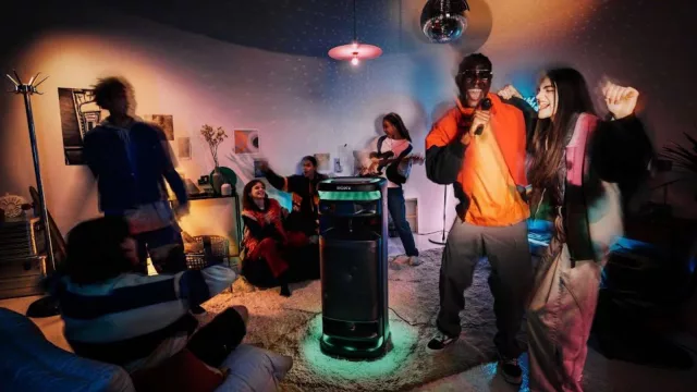 Sony trajo al país dos pequeñas bestias del sonido (uno para el living, otro para la pile)