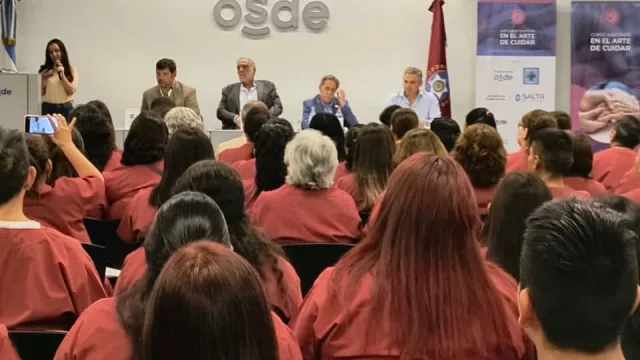 ¡Felicidades, egresados! Tenemos nuevos especialistas en el Arte de Cuidar (gracias a la Fundación OSDE)