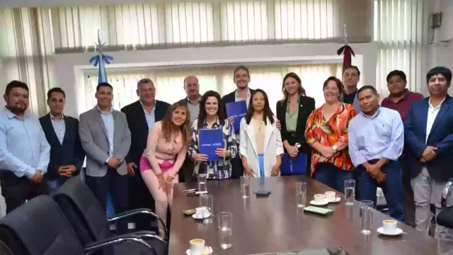 Dos empresas y una cámara empresaria darán oportunidades de formación a estudiantes salteños