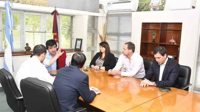 Trabajo conjunto para contener a los proveedores mineros locales ante un bajón en la actividad