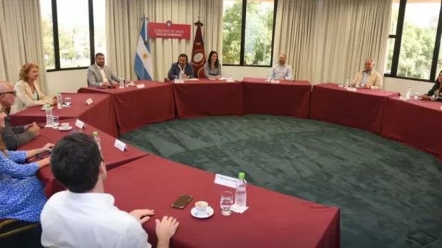 Sáenz se reunió con líderes del sector turístico y gastronómico