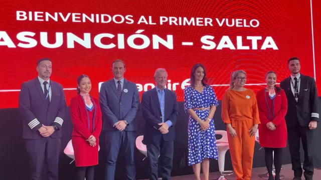 ¡Eguahé porá! Paranair arrancó la ruta Salta – Asunción y la provincia sumó su tercera conexión internacional