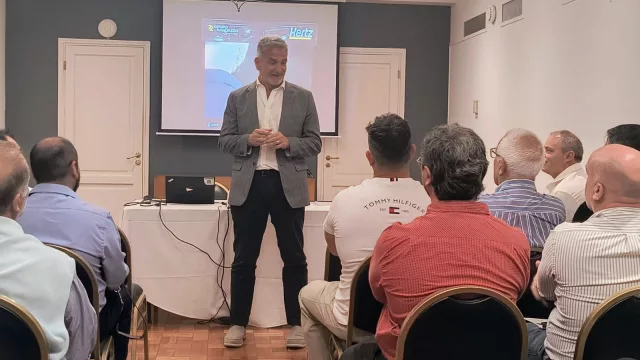 ¡Atentos vendedores del rubro automotriz! Presentaron una app de subastas y compra exclusiva para el sector