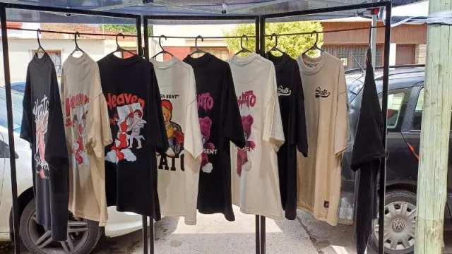 Comenzó vendiendo remeras en la vereda de su casa y hoy es dueño de su propia marca