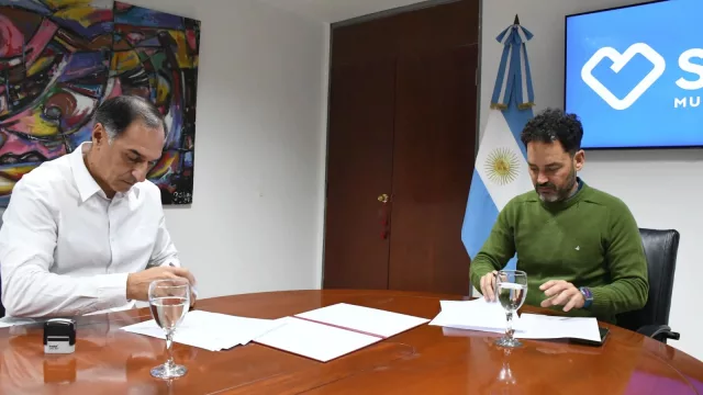 La Municipalidad de Salta recibió de Saeta colectivos que destinará a acciones en los barrios