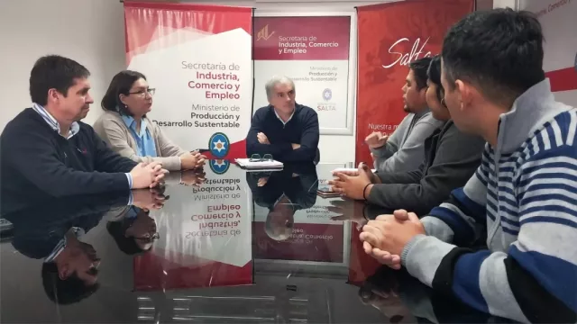 Trabajan para potenciar la producción de frutillas en el Valle de Lerma con un trabajo público privado