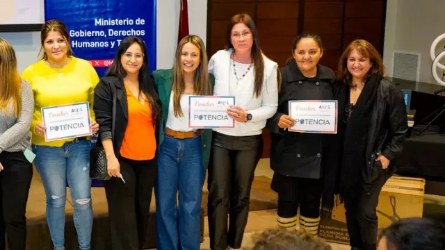 En el cierre del Mes del Emprendimiento, premiaron a cinco emprendedores destacados de Salta