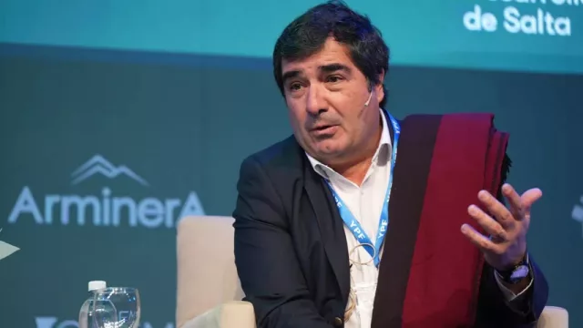 Salta dijo presente en la apertura de la feria ARMinera (De los Ríos disertó sobre la participación de las comunidades)