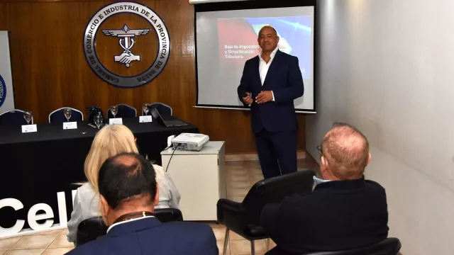 El Gobierno anunciará hoy una reducción de impuestos para el comercio y el turismo