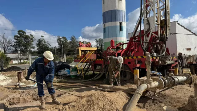 Construyen nuevos pozos de agua para normalizar el servicio en Salta Capital