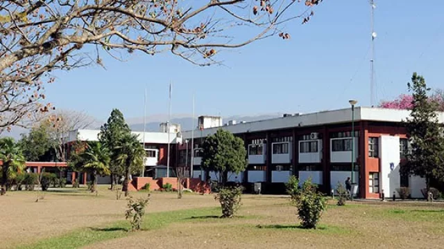 El Gobierno asegura que logró reducir en un 42% la deuda provincial (especialmente la pactada en dólares)