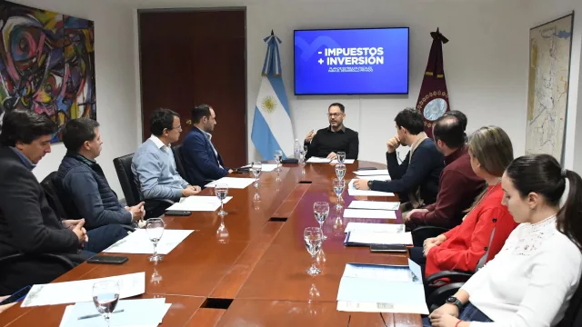 El intendente Durand le presentó a la Unión Industrial el programa "Más inversión, menos impuestos"