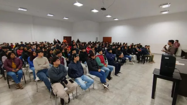 La Oficina de Empleo convocó a 200 jóvenes para entrevistas laborales en ocho empresas