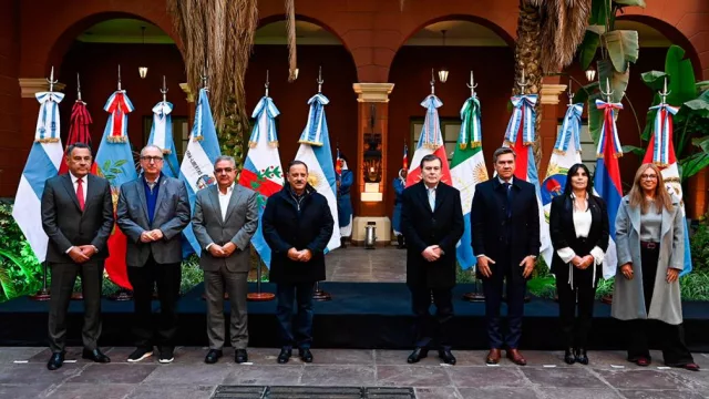 Zamora abrió una cumbre regional clave para impulsar empleo y desarrollo en el Norte Grande y Litoral