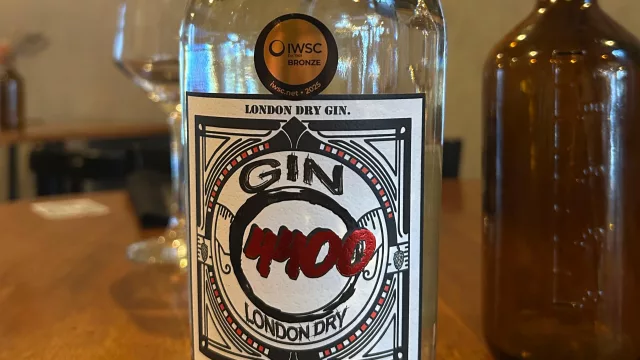 ¿Probaste el Gin 4400? Es salteño y conquistó Londres (y ahora quiere llegar a todo el país)