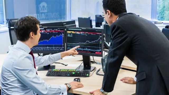 El 60% de las empresas españolas utiliza IA para gestionar los pagos, según Intrum