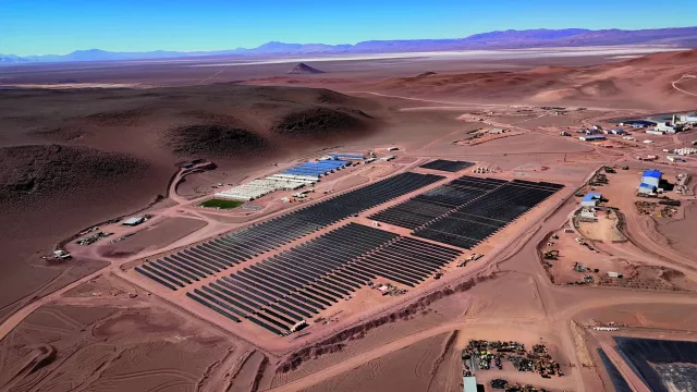 Mansfield puso en marcha en el proyecto Lindero la primera mina híbrida del país