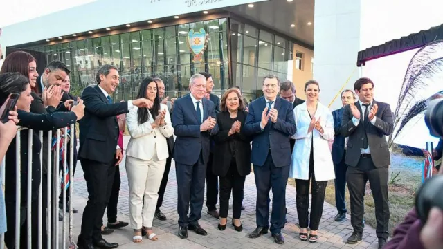 Zamora inauguró el hospital de Sumampa y remarcó la inversión en salud, vivienda e infraestructura