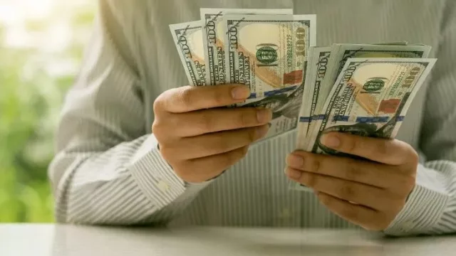 Granados: “Si no hubiese intervenido EE.UU., el dólar estaría arriba de $ 2 mil”