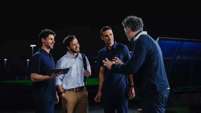 Banco Macro lanzó su nueva campaña publicitaria titulada “Valemos Muchos” (con Scaloni como protagonista)