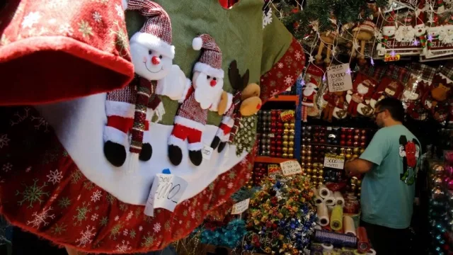 ¡Atención comerciantes y trabajadores! Así será la atención al público durante las fiestas de fin de año