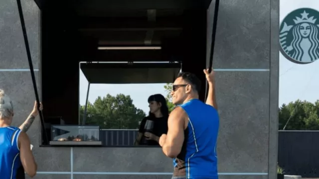 MrBeast & Starbucks: la colaboración que también es Product Placement (y que refuerza la era del Universo Temático)