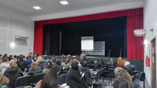 ¿Estás emprendiendo y pensás hacerlo con un socio o socia? Esta capacitación es para vos