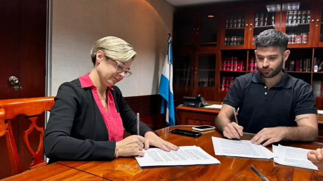 Convenio para fortalecer la educación financiera y el futuro laboral de jóvenes salteños