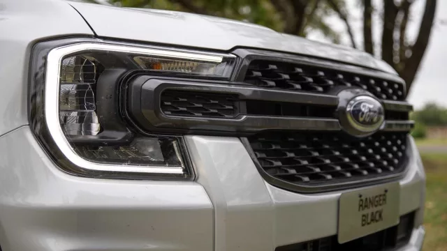 Ford lanza la nueva Ranger Black